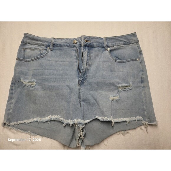 Fashion Nova Women's Denim Jean Cut Off Shorts Distressed Sz 18 - Picture 1 of 7